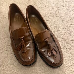 Classic Bass Weejuns Brown Tassel Loafers